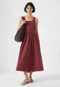 hush Dresses|Romi Technical Sleeveless Midi Ballerina Dress Port Red