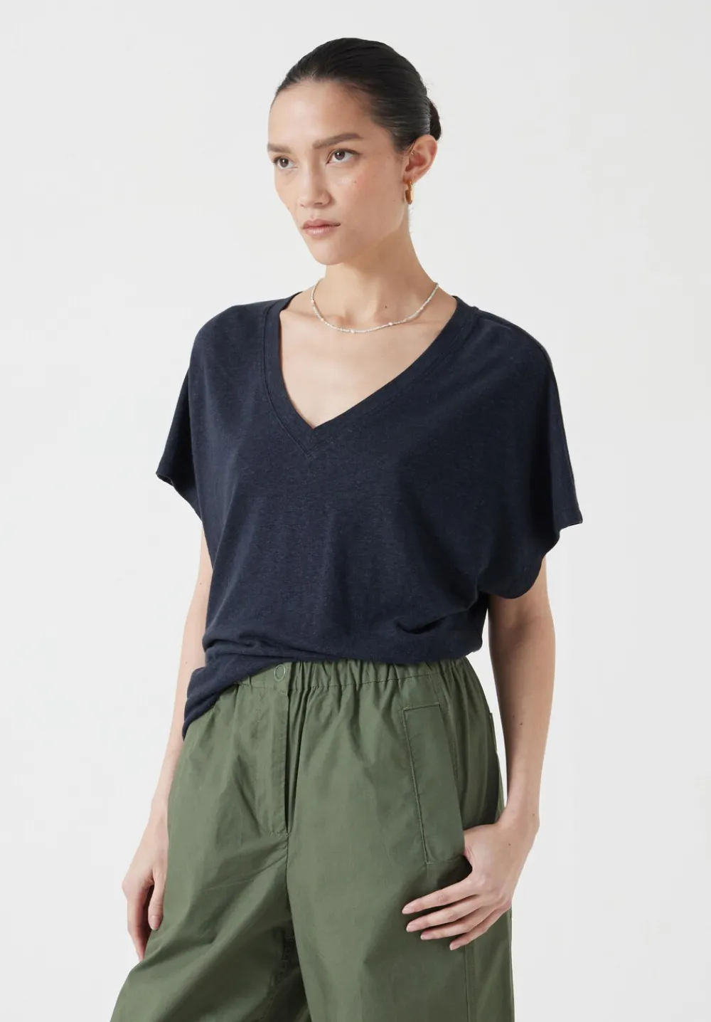 hush Tops & T-Shirts|Rosalia Linen Blend V Neck T-Shirt Dark Navy
