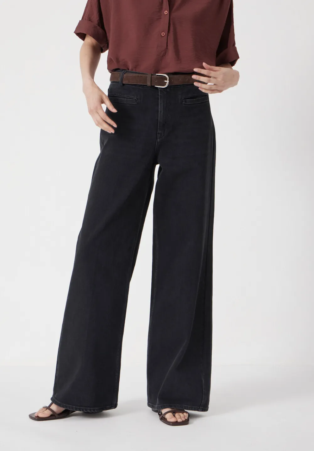 hush Jeans|Rowan Welt Pocket Flared Jeans Washed Black