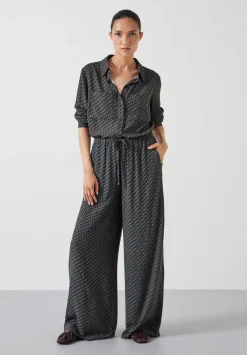 hush Trousers|Sandra Printed Trouser Geo Star Khaki