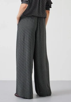 hush Trousers|Sandra Printed Trouser Geo Star Khaki