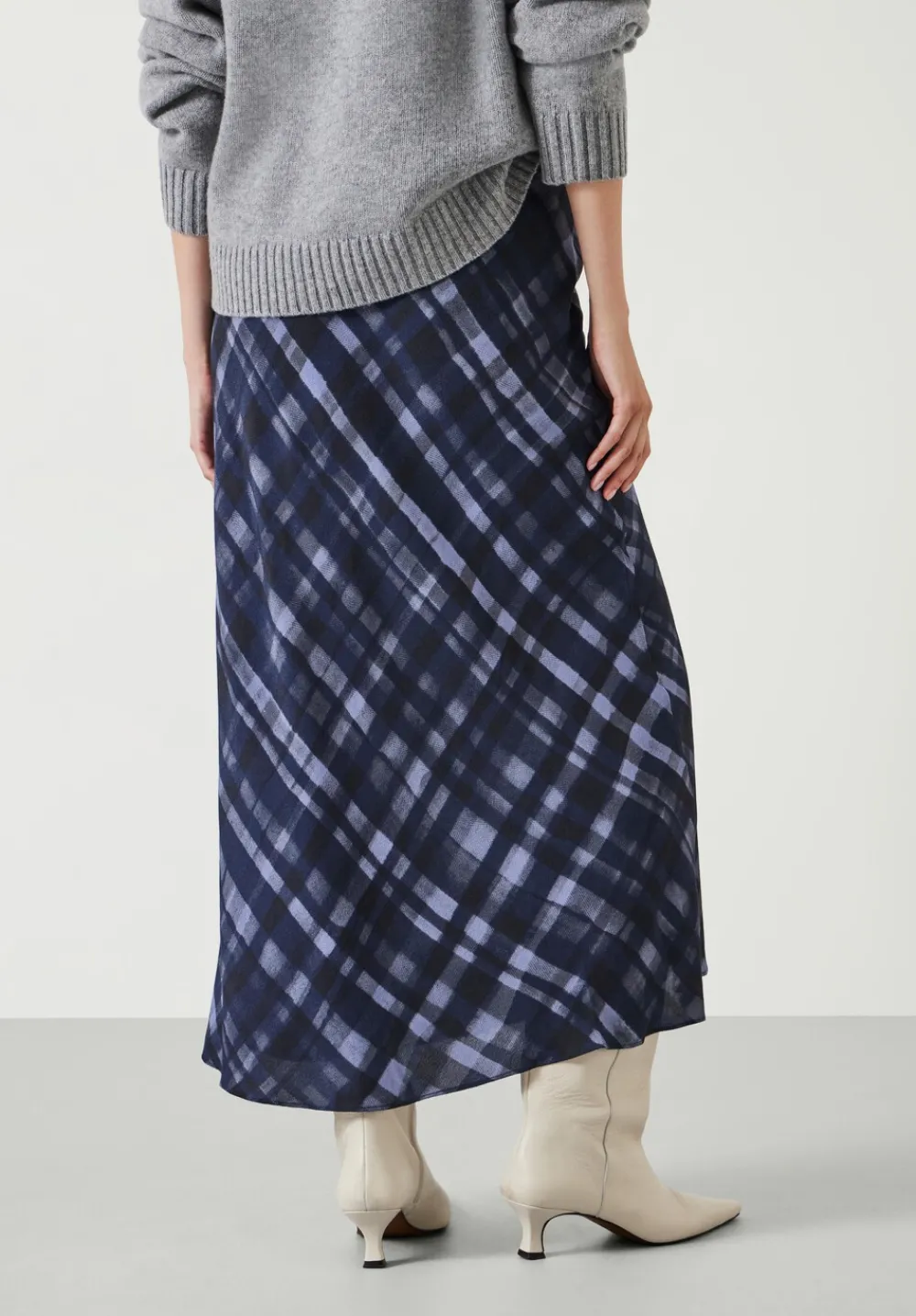 hush Skirts|Simone Crepe Midi Skirt Painted Check Navy