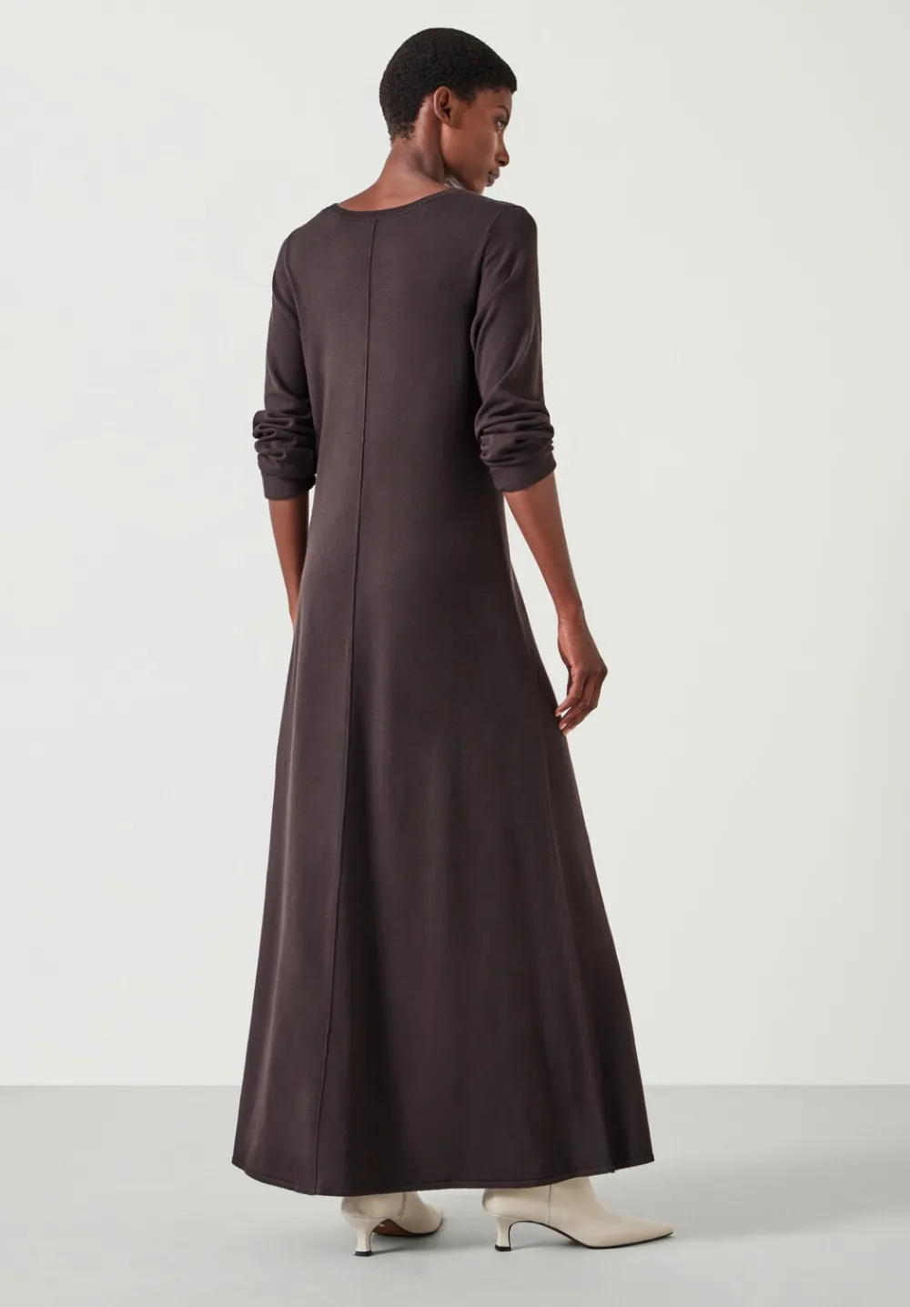 hush Dresses|Talen Long Sleeved Knitted Maxi Dress Chocolate brown