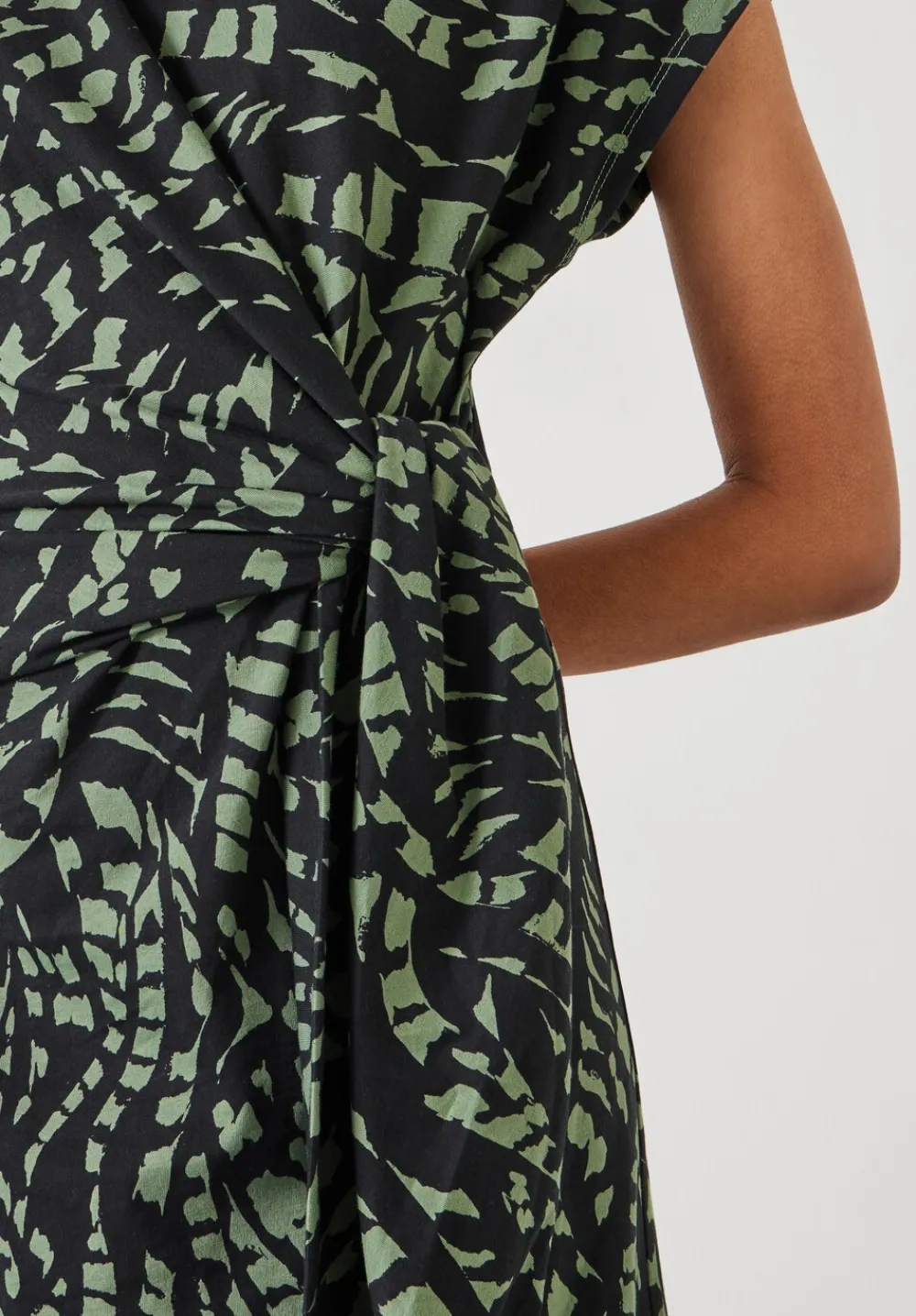 hush Dresses|Trinny Jersey Midi Dress Abstract Boho Charcoal